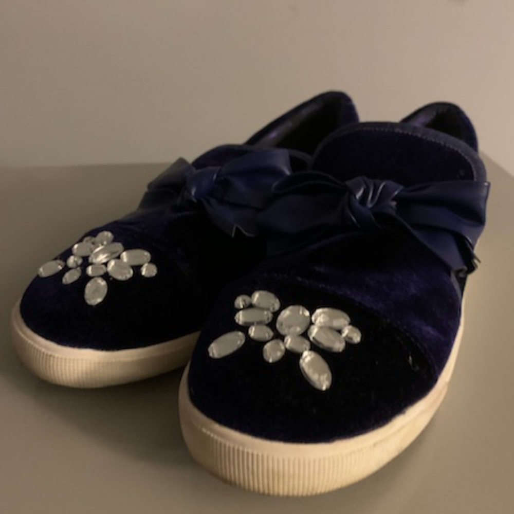 Badgley Mischka Youth Velvet Shoes